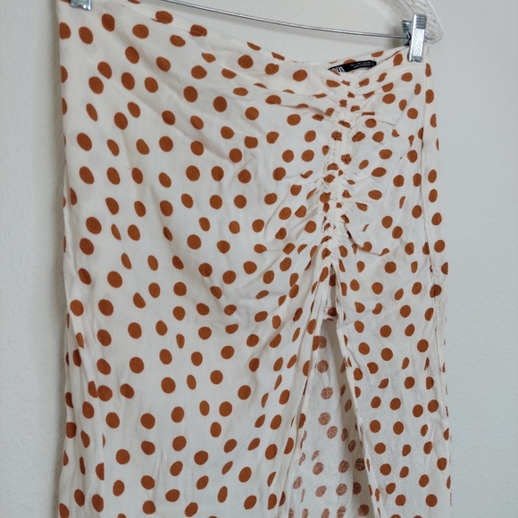 Zara Gathered Polka Dot Skirt Size Large - Picture 3 of 8